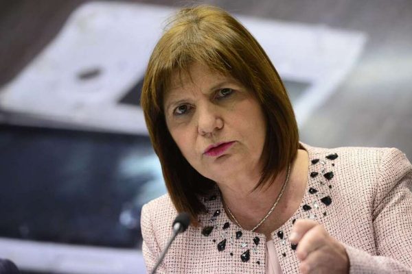Bullrich: La CGT debe pagar $40 millones por la marcha a Tribunales