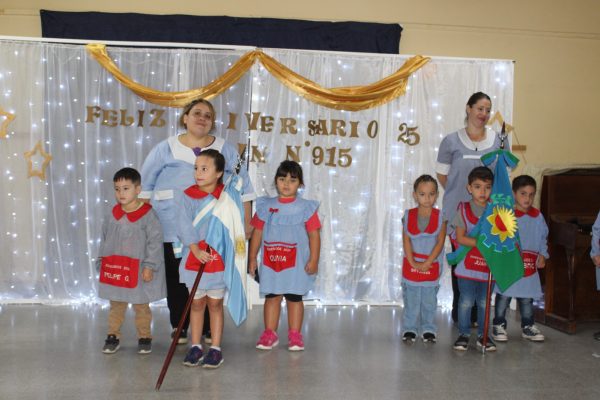 Bragado. Con fuerte acompañamiento de la comunidad, el Jardín de Infantes Nº 915 celebró su 25º aniversario
